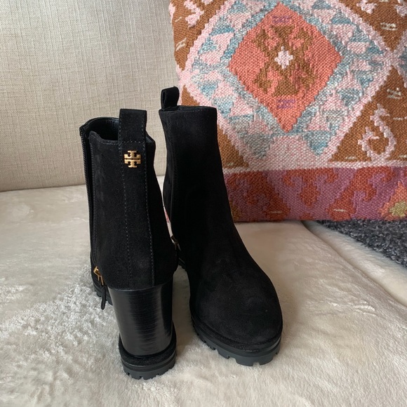 NEW Tory Burch Lug Black Boot Sz. 9.5 Nordstrom - Picture 7 of 13